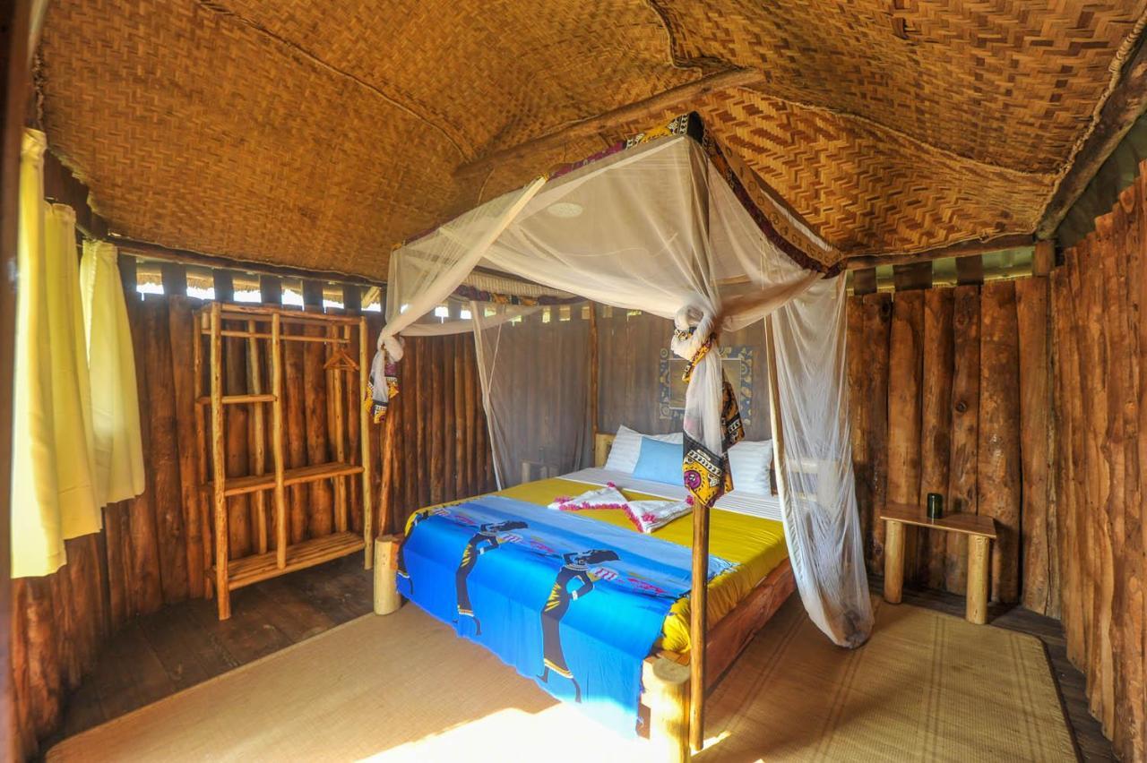 Bullbush River Camp Kihihi Экстерьер фото